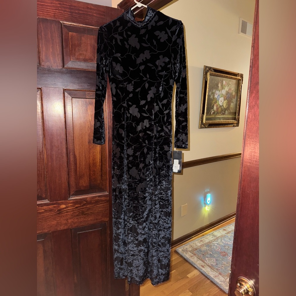 NWT size 6 Vintage Black Velvet Maxi long Lacy Dress | Elegant Goth  Halloween